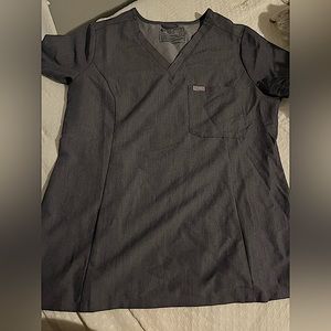 Figs. Catarina slim scrub top. Size medium. Graphite.